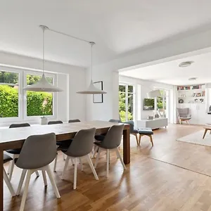 Beautiful House In Blankenese Apartment