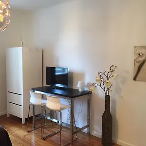 Sleeplounge - Appartments Am Airport Apartment